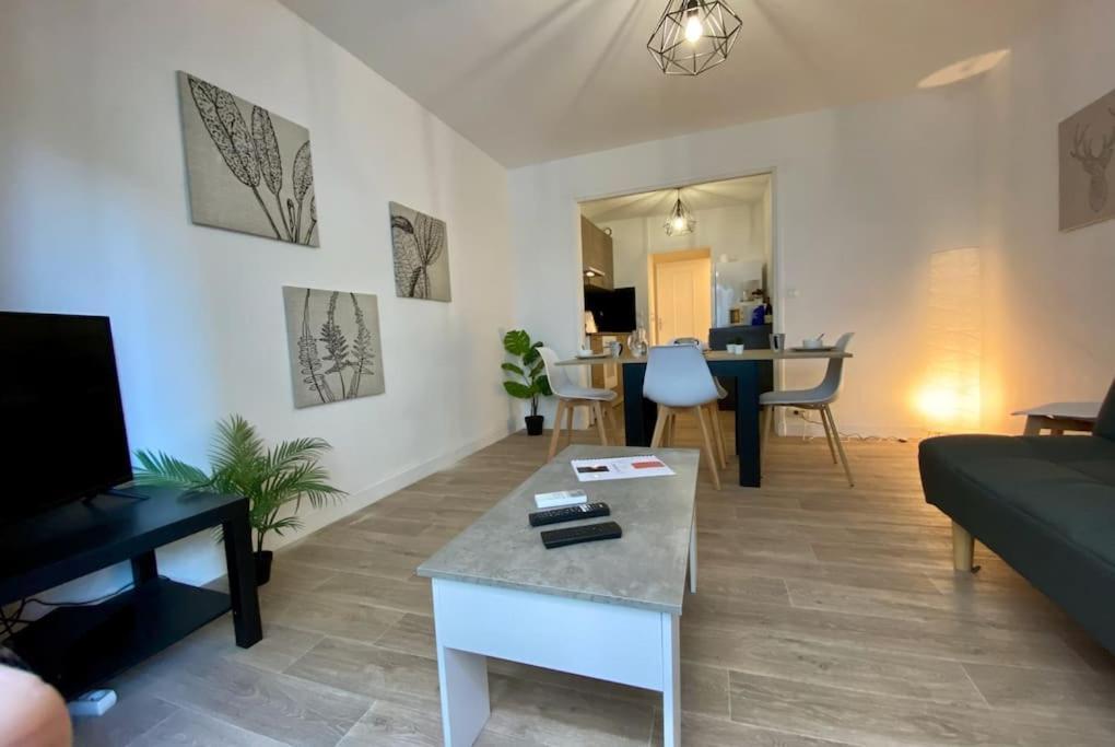Ferienwohnung Le Carmen - Terrace - Garage Nîmes Exterior foto